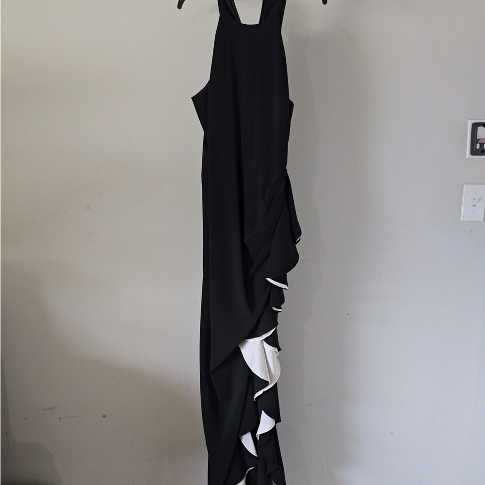 Halston Black and White Ruffle Dress size 14 NWT mother of bride/groom